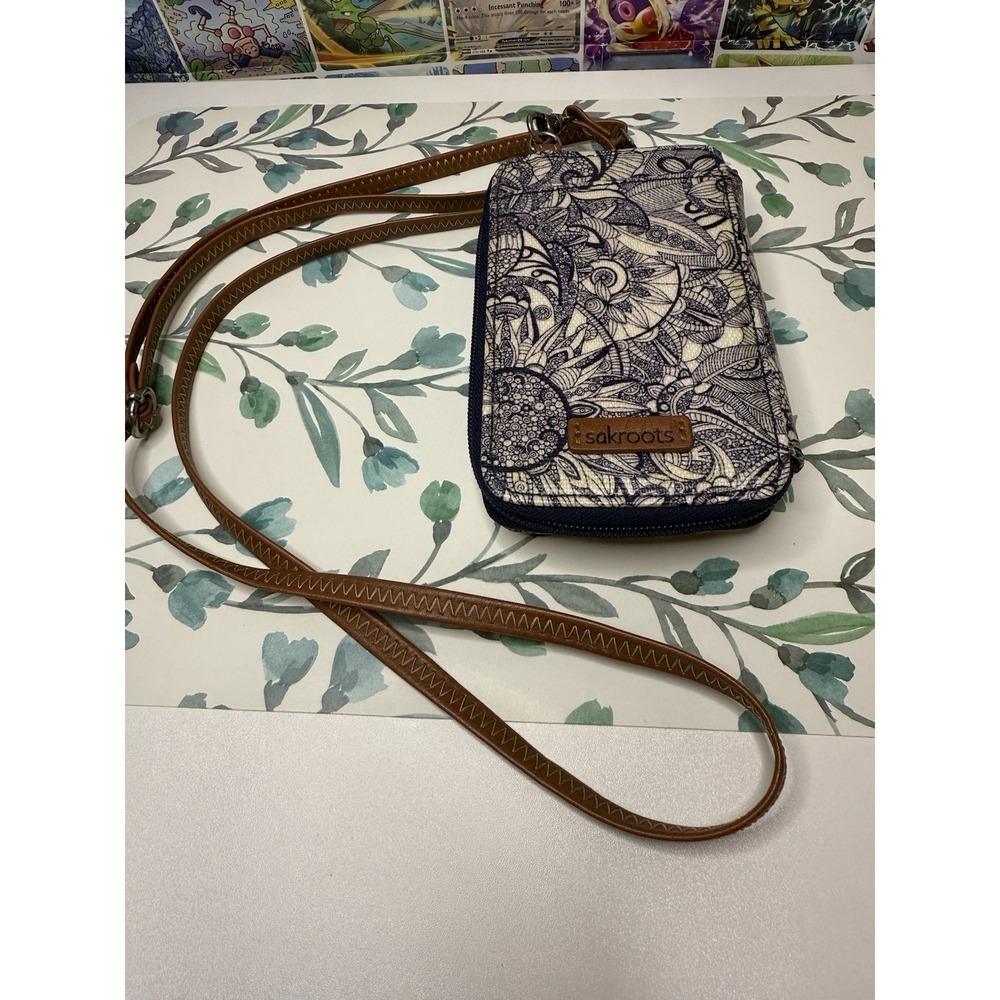 Sakroots Small Crossbody Phone‎ Wallet Blue Floral 4x6"
